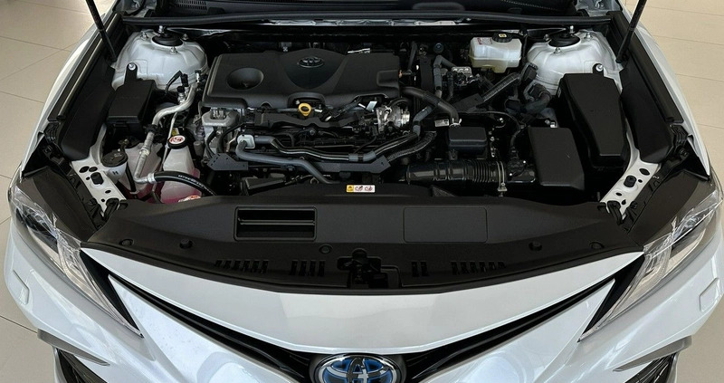 Toyota Camry cena 134900 przebieg: 28148, rok produkcji 2021 z Trzcińsko-Zdrój małe 781